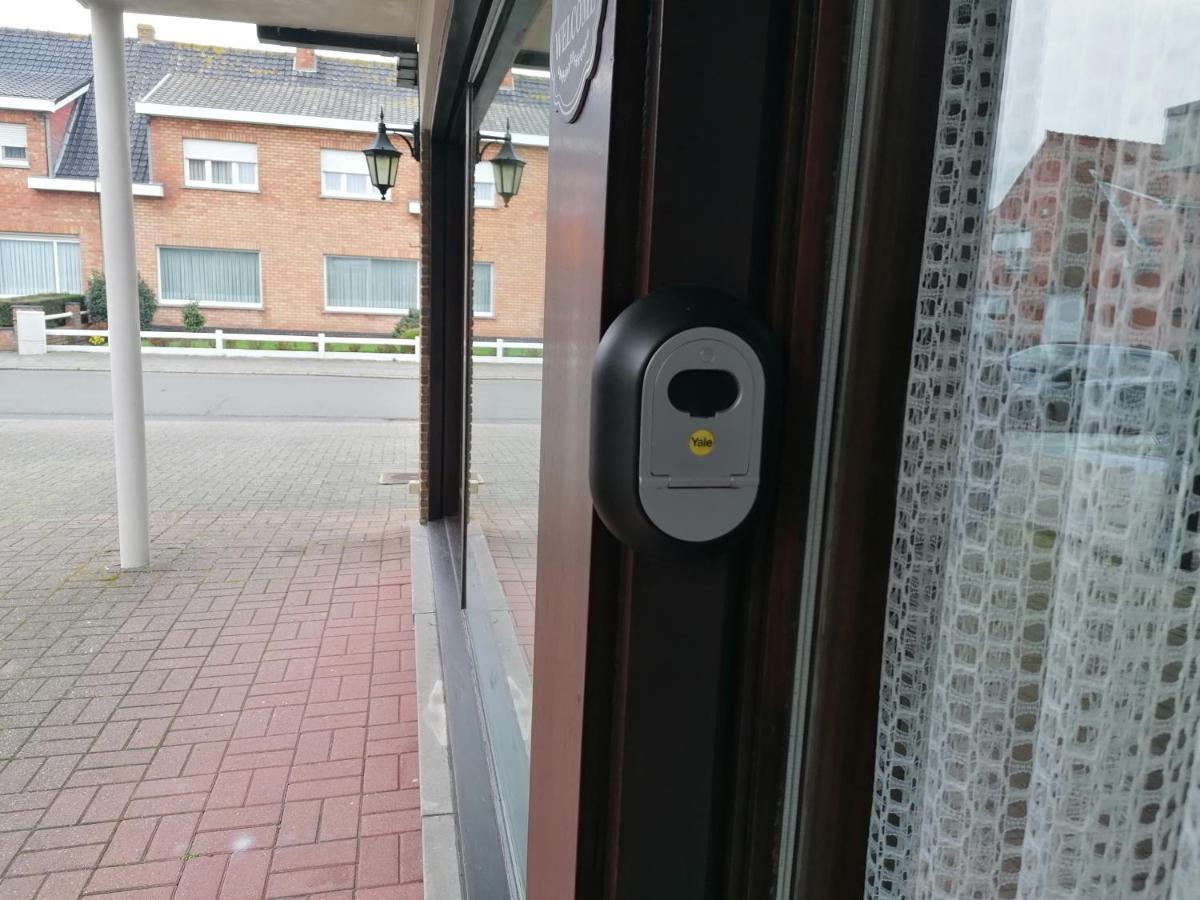 Ferienwohnung Logies Lily Oudenburg Exterior foto