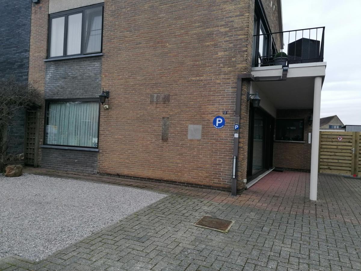 Ferienwohnung Logies Lily Oudenburg Exterior foto