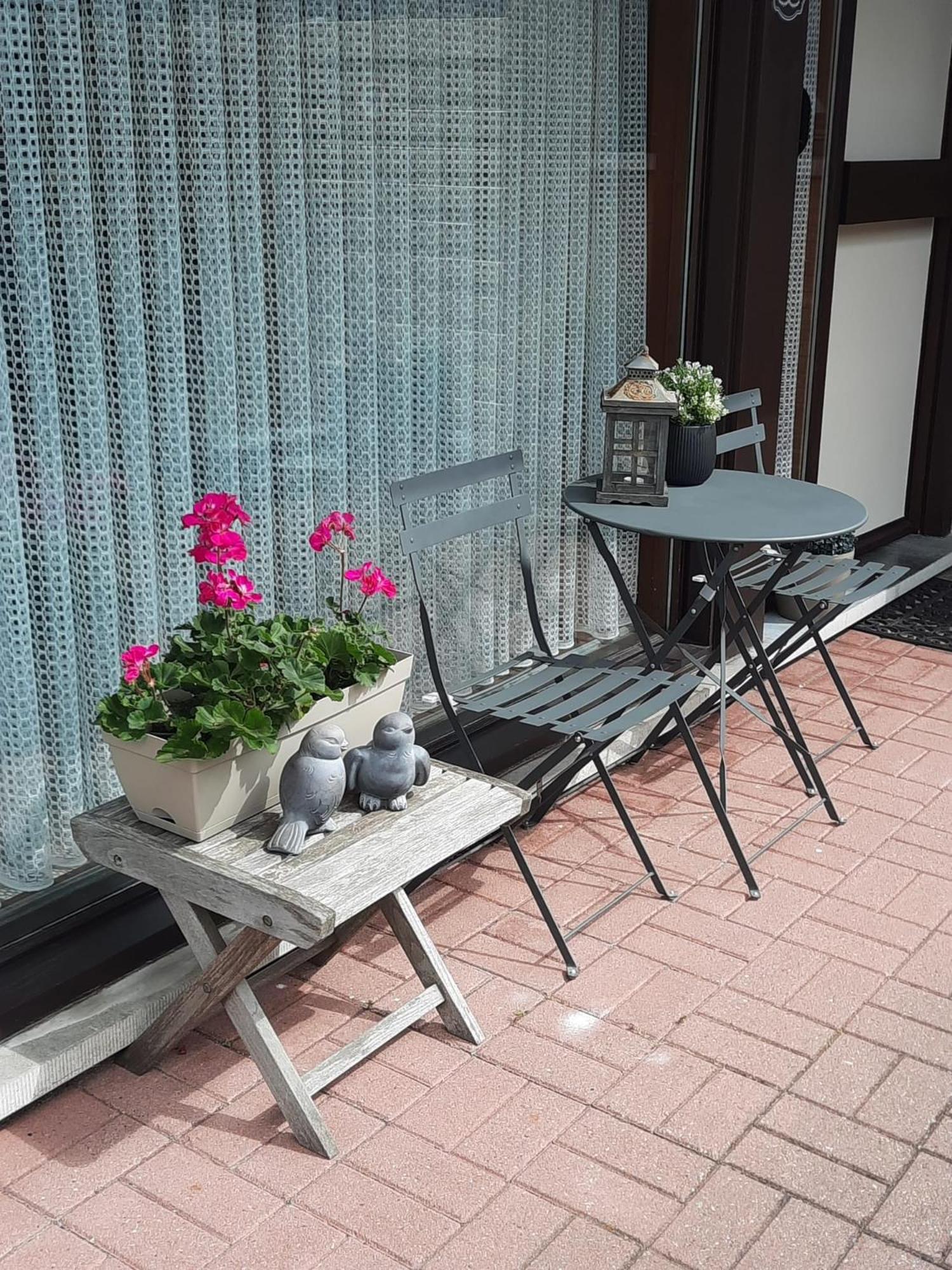 Ferienwohnung Logies Lily Oudenburg Exterior foto
