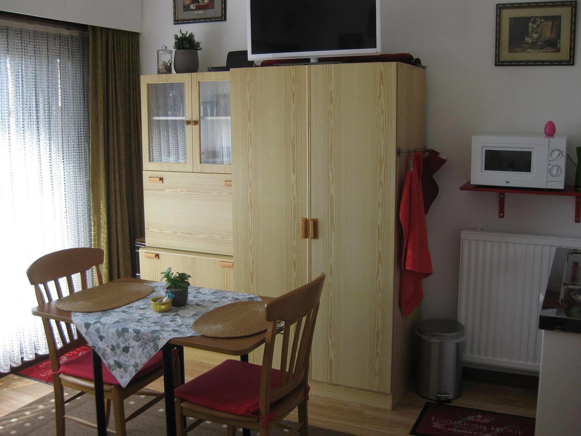 Ferienwohnung Logies Lily Oudenburg Exterior foto