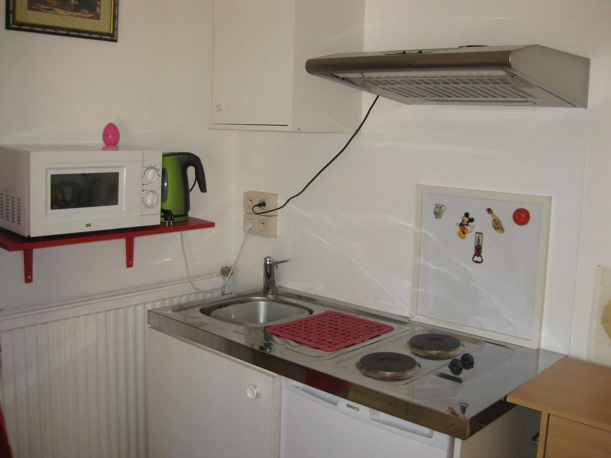Ferienwohnung Logies Lily Oudenburg Exterior foto